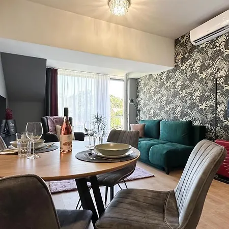 Linden Apartman 107 Glamour (Adults Only) Mosonmagyarovar Exterior photo
